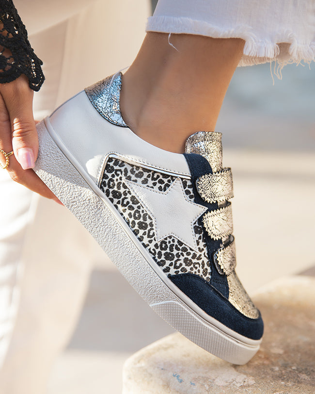 BASKETS FEMME ARGENTÉES ET BLEUES IMPRIMÉ LÉOPARD - Casualmode.fr