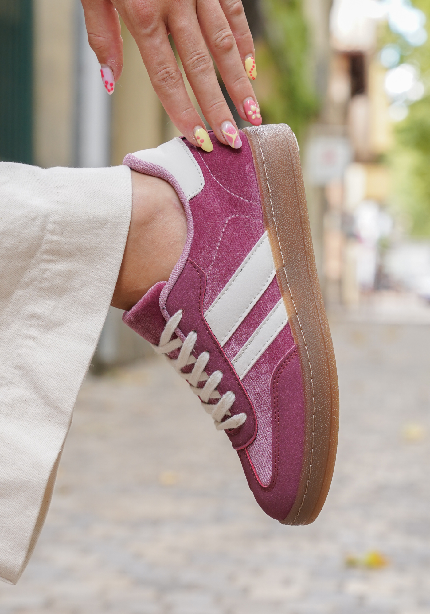 BASKETS VINTAGE ROSE ET BLANC - Casualmode.fr