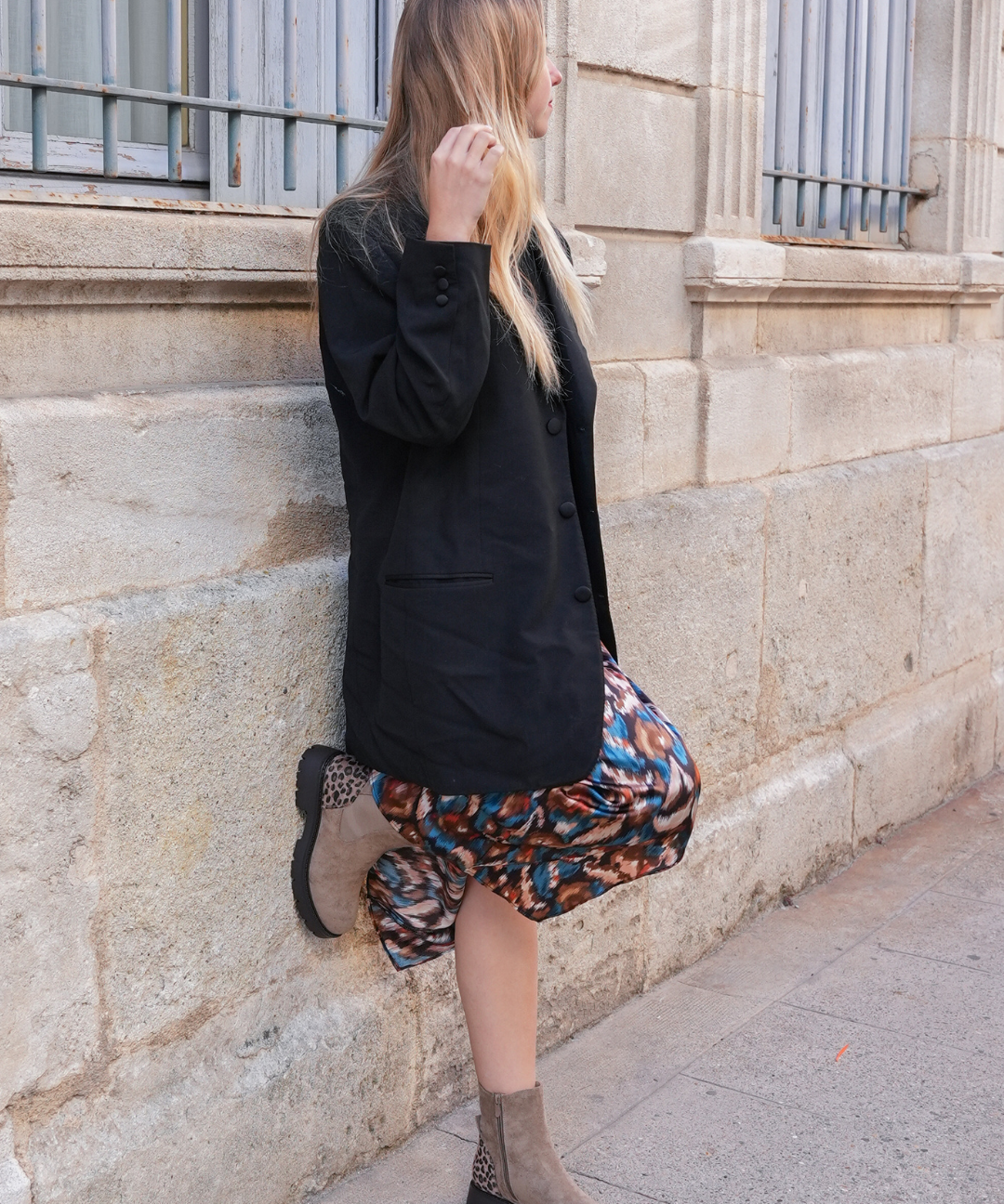 BOTTINES TAUPE AVEC DÉTAIL LÉOPARD – STYLE TENDANCE - Casualmode.fr