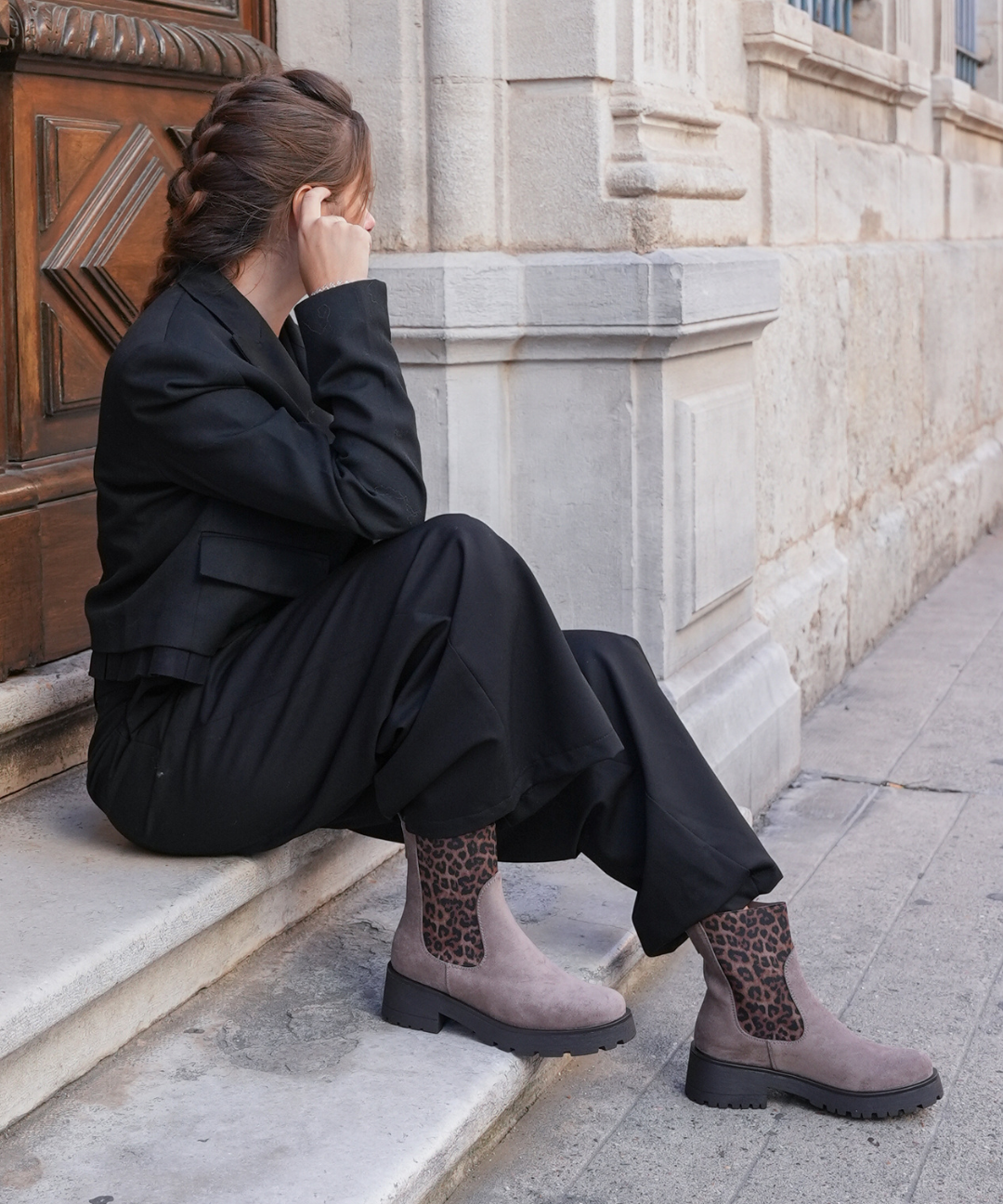 BOTTINES TAUPE AVEC ÉLASTIQUE IMPRIMÉ LÉOPARD - Casualmode.fr