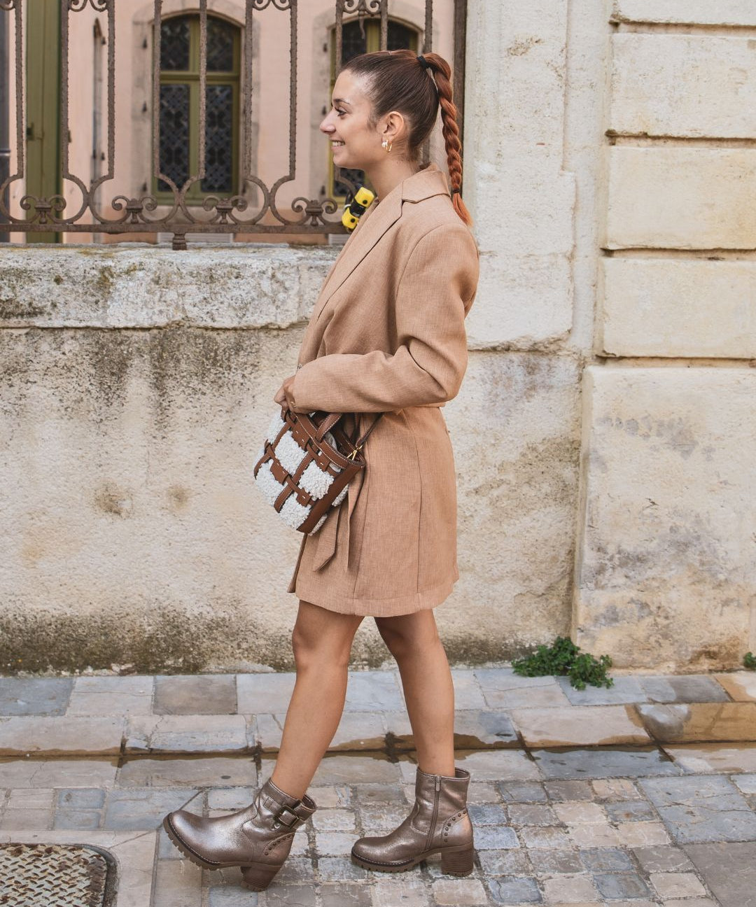 BOTTINES DORÉE À TALON AVEC BOUCLE - Casualmode.fr