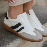 SNEAKERS BLANCHES FEMME STYLE RÉTRO AVEC SEMELLE GOMME