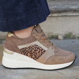 BASKETS COMPENSÉES BEIGE AVEC DÉTAIL LÉOPARD