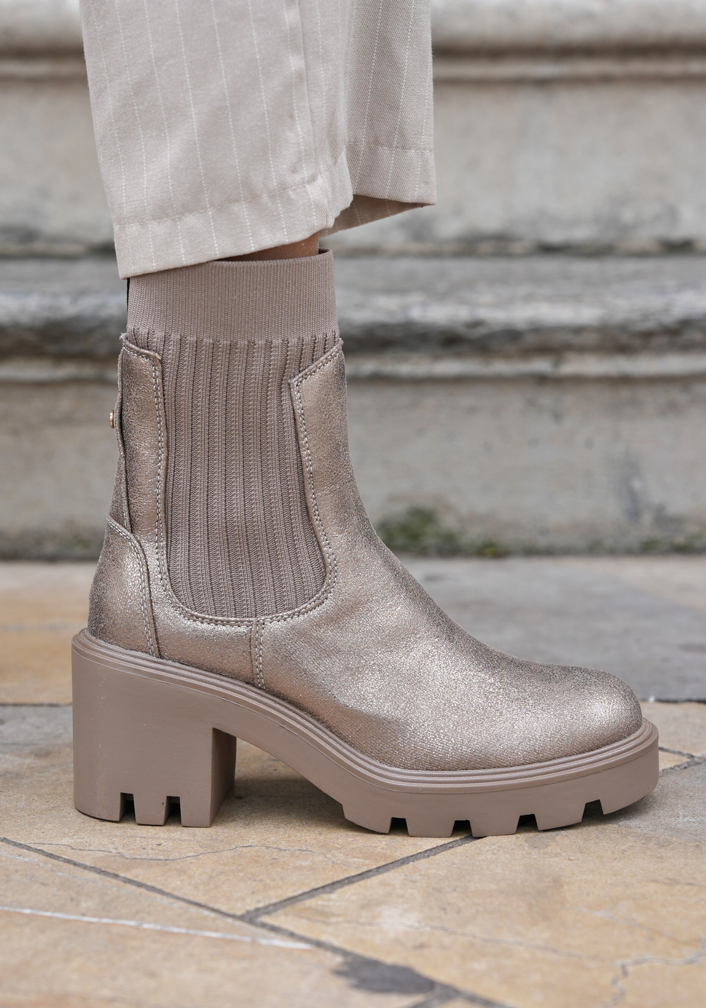 BOTTINES SOCKS MÉTALLISÉES – SEMELLE ÉPAISSE - Casualmode.fr