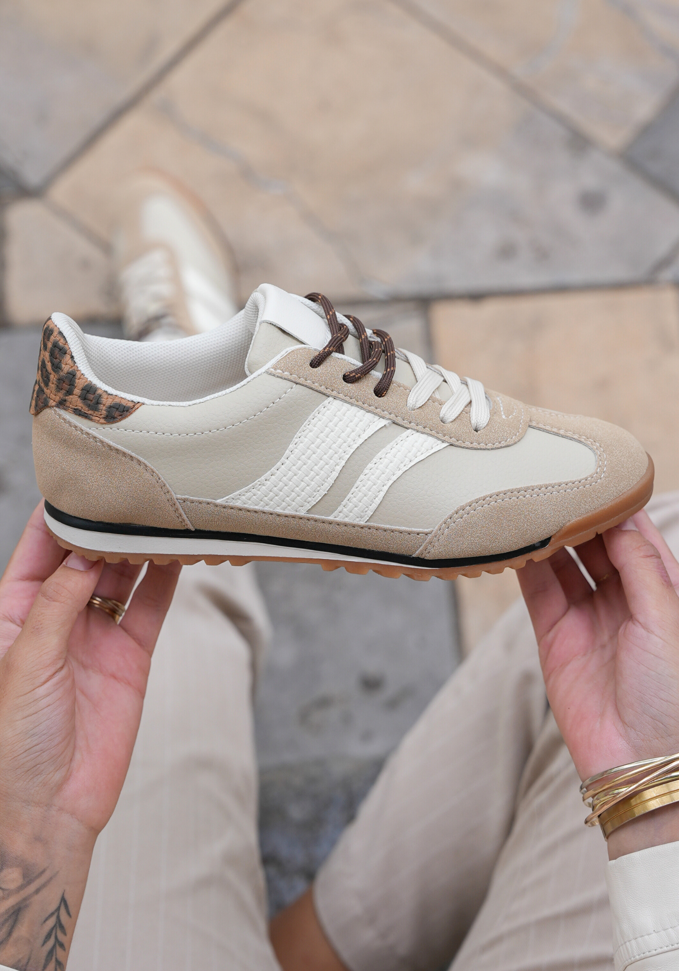 BASKETS FEMME MARRON BEIGE ET LEO Shoezy