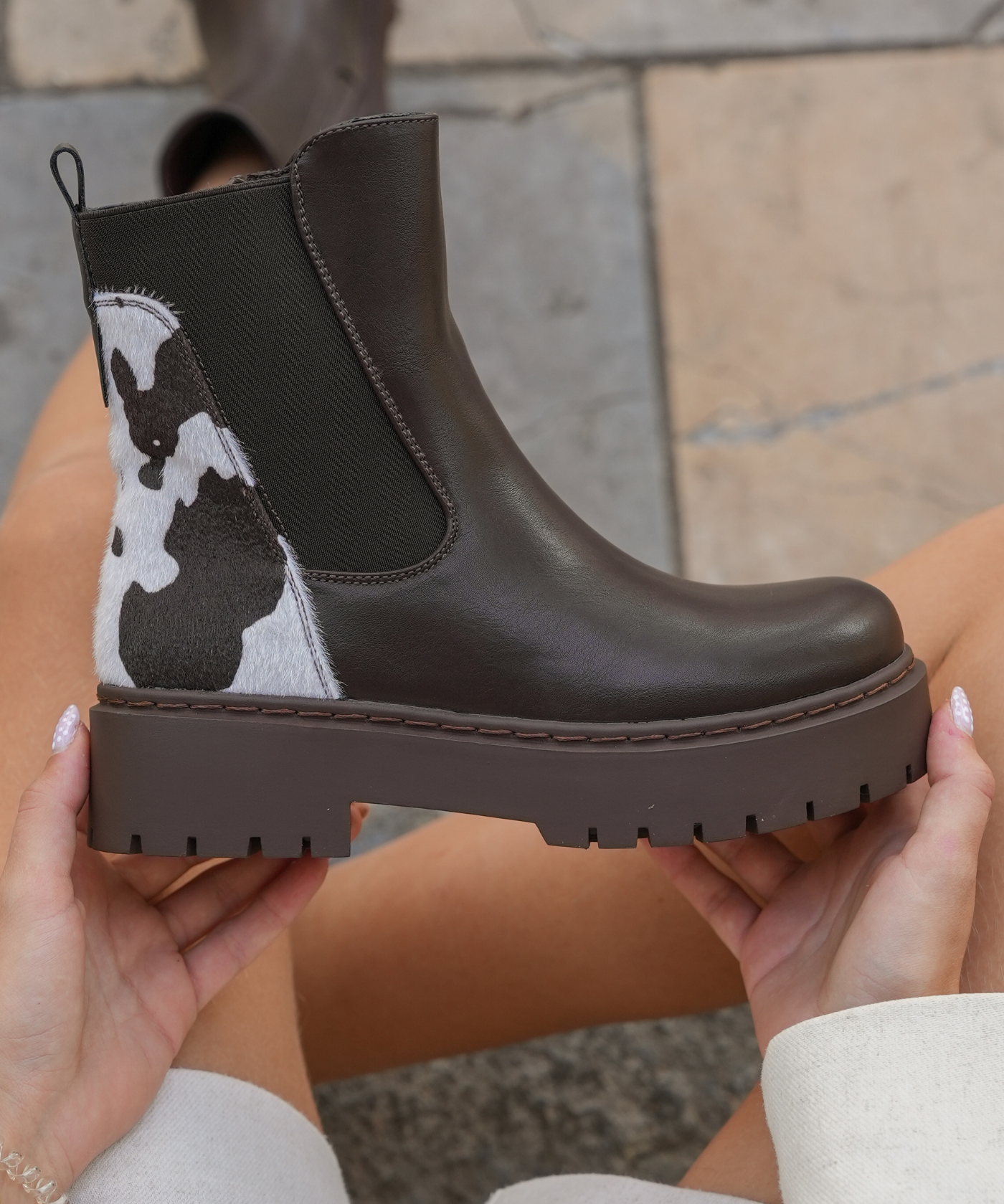 BOTTINES MARRON CHELSEA – ARRIÈRE MOTIF VACHE - Casualmode.fr