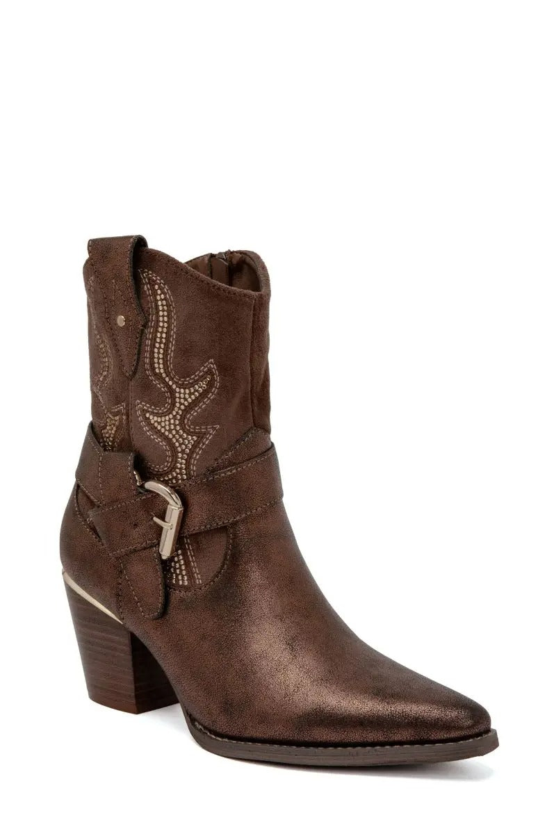 BOTTINES COWBOY COURTES MARRON – STYLE WESTERN - Casualmode.fr