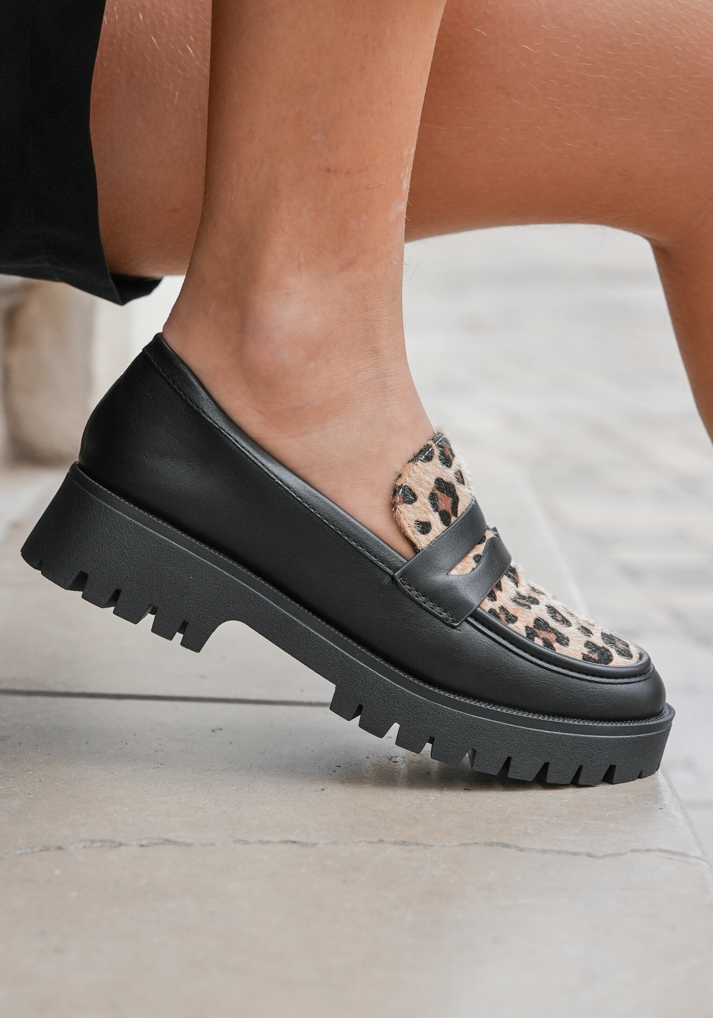 MOCASSINS IMPRIMÉ LÉOPARD À SEMELLE CRANTÉE - Casualmode.fr