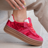 BASKETS ROUGE EN AVEC DÉTAILS BLANCS - Casualmode.fr