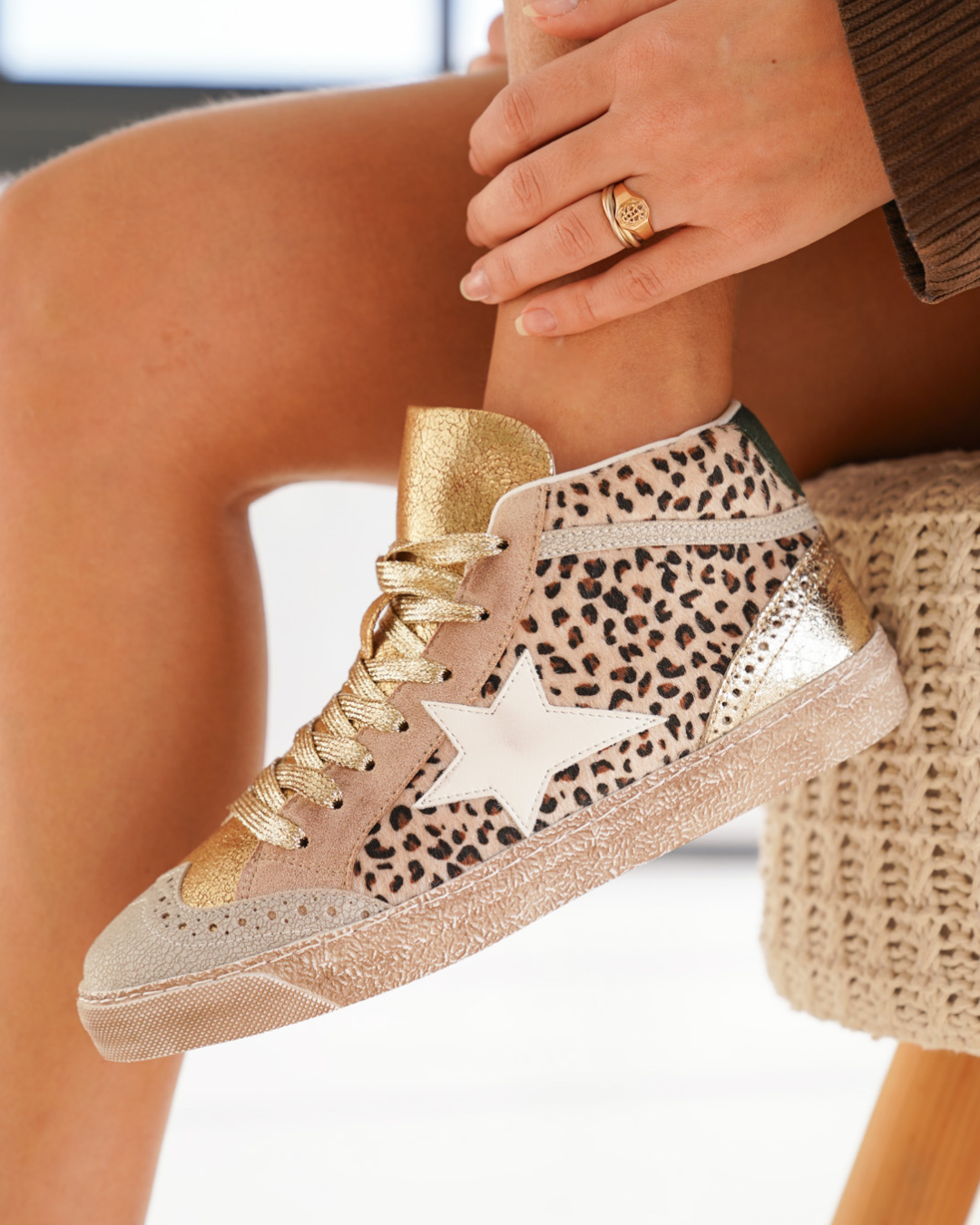 Basket femme léopard montante étoile à lacets - Lolie - Casualmode.fr