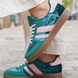 BASKETS VERTES ET ROSES A LACETS
