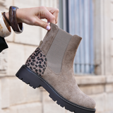 BOTTINES TAUPE AVEC DÉTAIL LÉOPARD – STYLE TENDANCE - Casualmode.fr