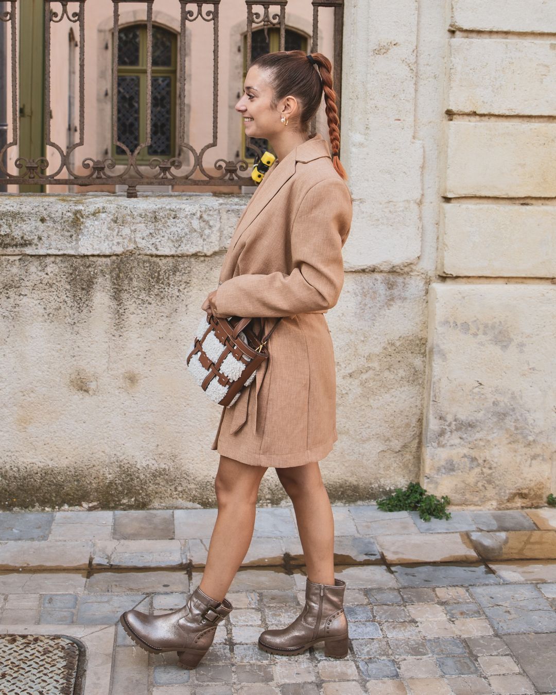 BOTTINES DORÉE À TALON AVEC BOUCLE - Casualmode.fr