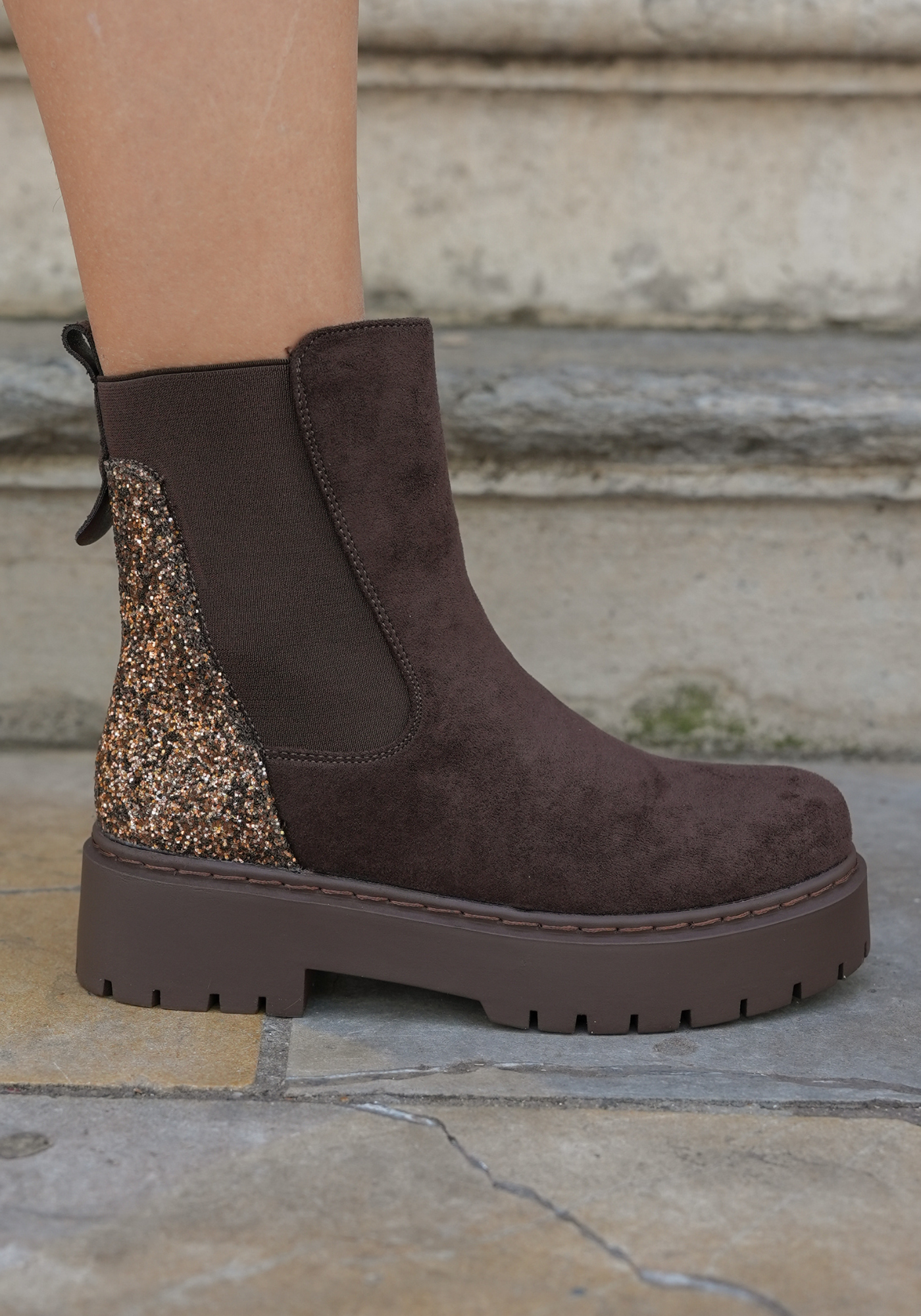 BOTTINES MARRON CHELSEA – ARRIÈRE PAILLETTES - Casualmode.fr