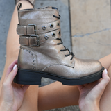 BOTTINES FEMME MÉTALLISÉES AVEC DOUBLE BOUCLE ET CLOUS