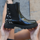 BOTTINES NOIRES CHELSEA À TALON COMPENSÉ ET DÉTAIL IMPRIMÉ