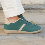 SNEAKERS VERTES À BANDE BEIGE STYLE RETRO