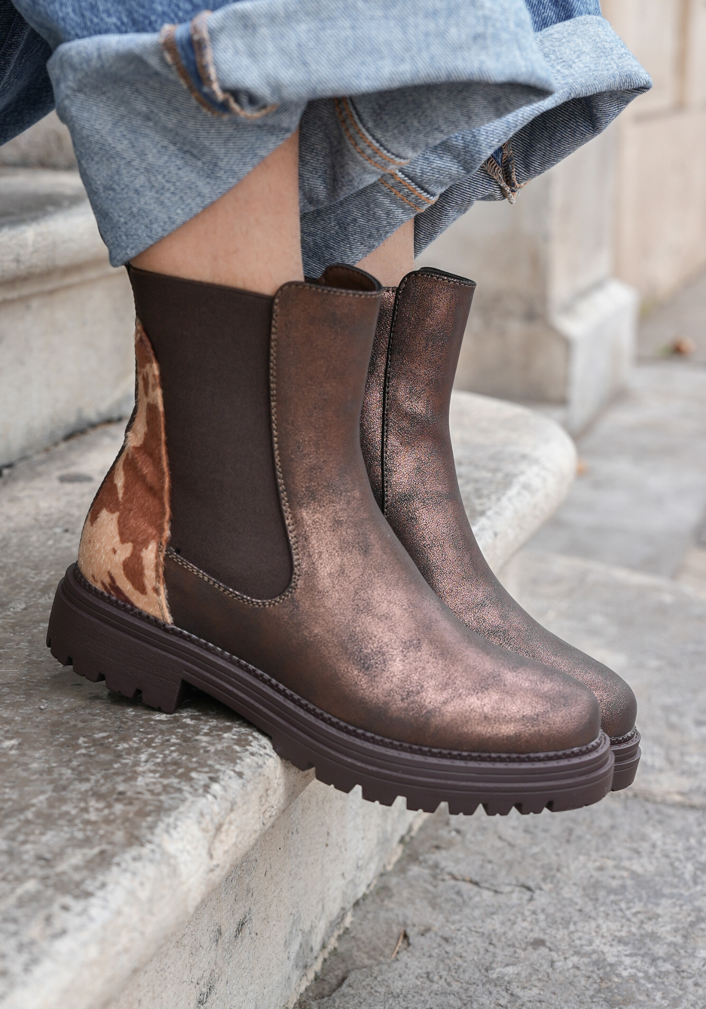 BOTTINES CHELSEA MARRON – DÉTAIL LÉOPARD - Casualmode.fr