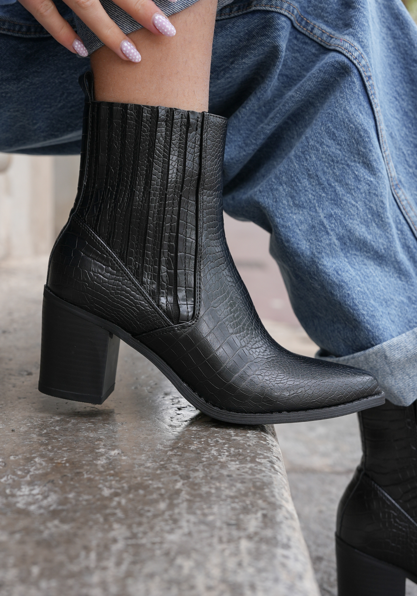 BOTTINES COWBOY NOIRES – EFFET CROC À TALON - Casualmode.fr