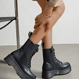 BOTTINES NOIRES FEMME À PLATEFORME ET LACETS STYLE COMBAT - Casualmode.fr
