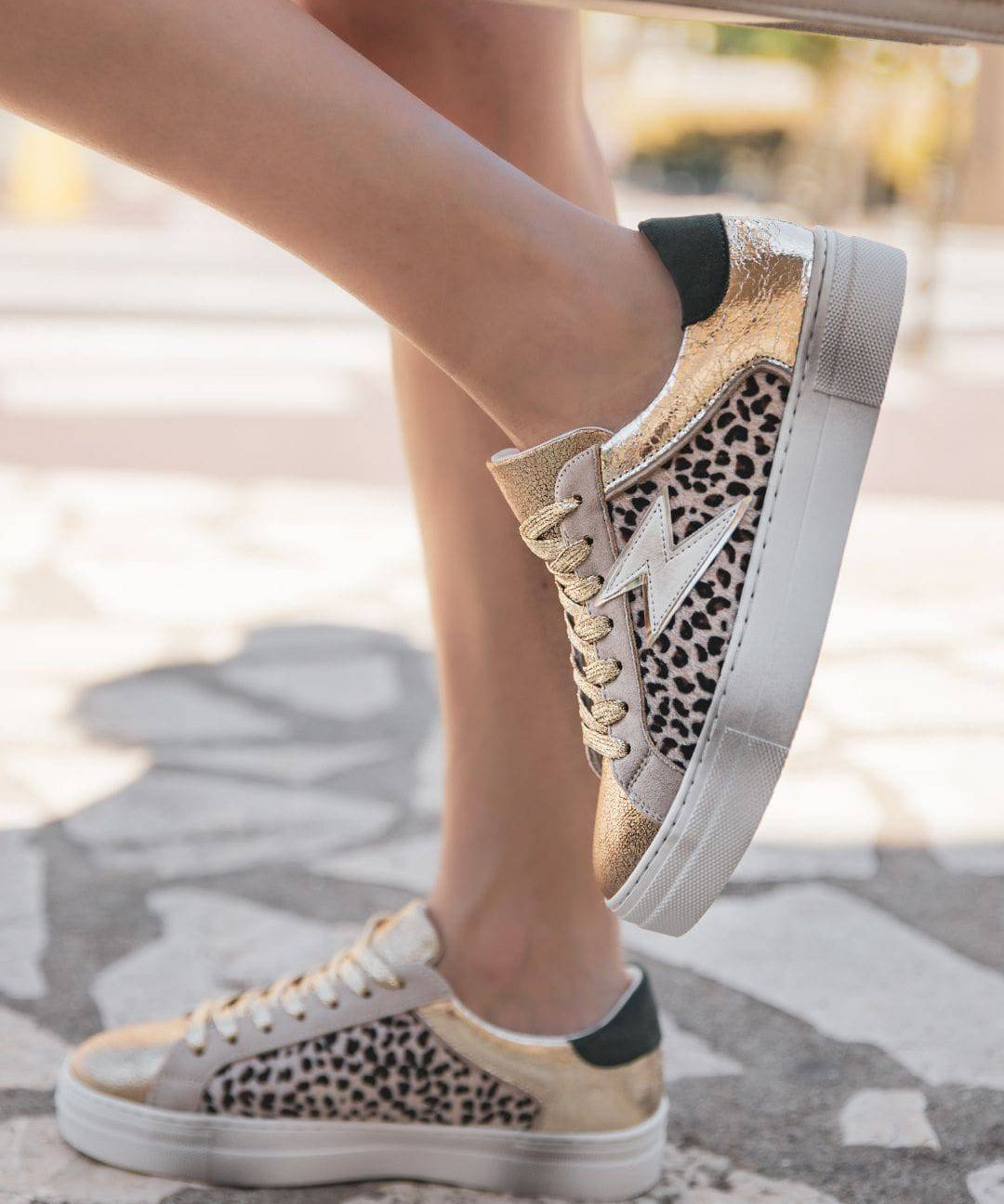 Basket femme léopard et dorée à lacets - Chrysta - Casualmode.fr