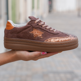 BASKETS MARRON PAILLETÉES AVEC ÉTOILE