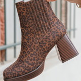 BOTTINES À TALON IMPRIMÉ LÉOPARD