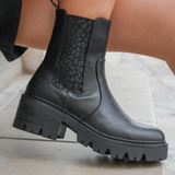 BOTTINES NOIRES CHELSEA – STYLE & CARACTÈRE