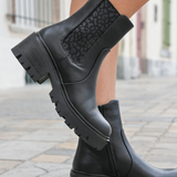 BOTTINES NOIRES CHELSEA – STYLE & CARACTÈRE
