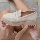 MOCASSINS BEIGE À SEMELLE CRANTÉE