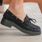 MOCASSINS NOIRS AVEC LACETS – STYLE INTEMPOREL