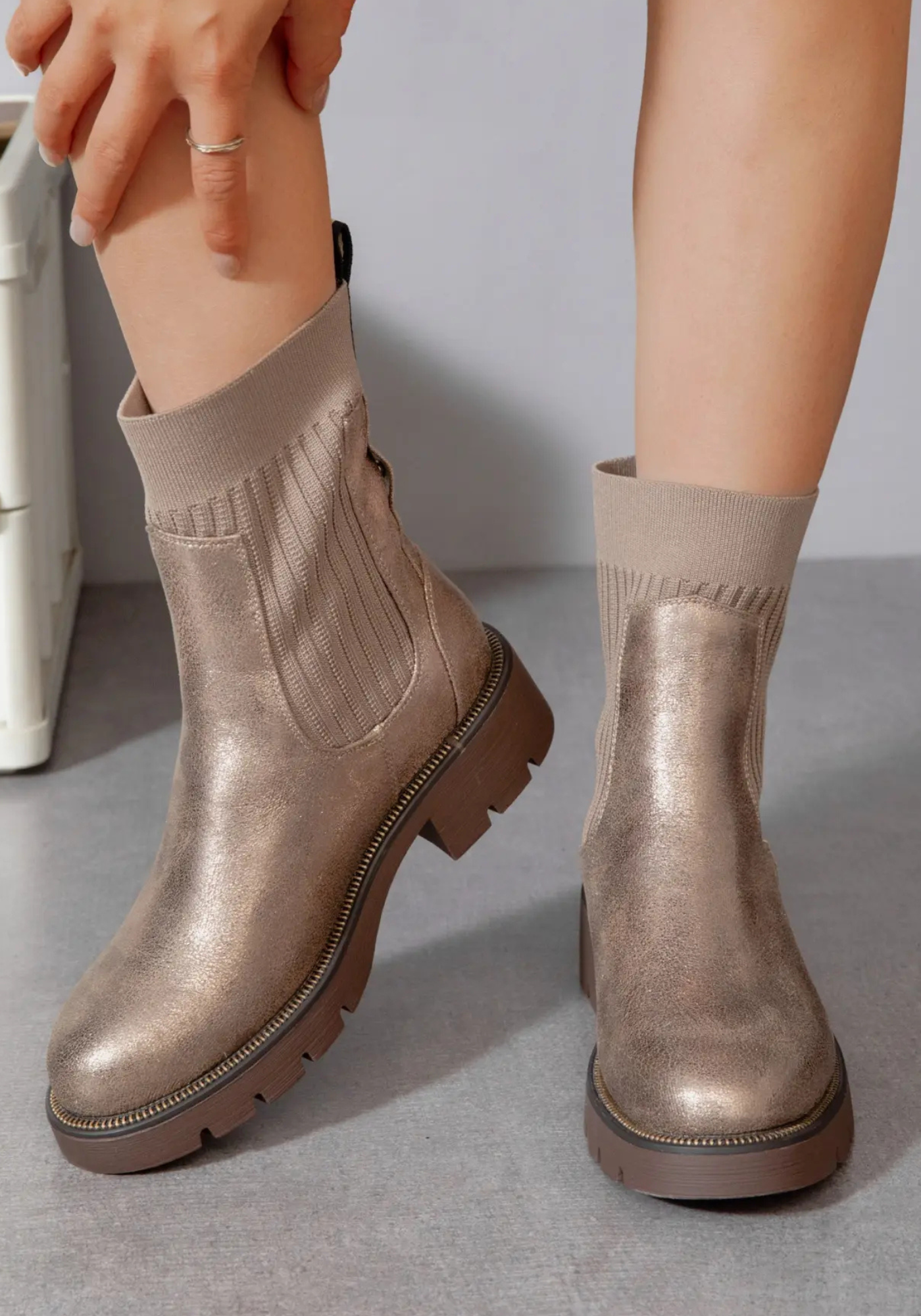 BOTTINES STYLE CHAUSSETTES – BRONZE MÉTALLISÉ - Casualmode.fr