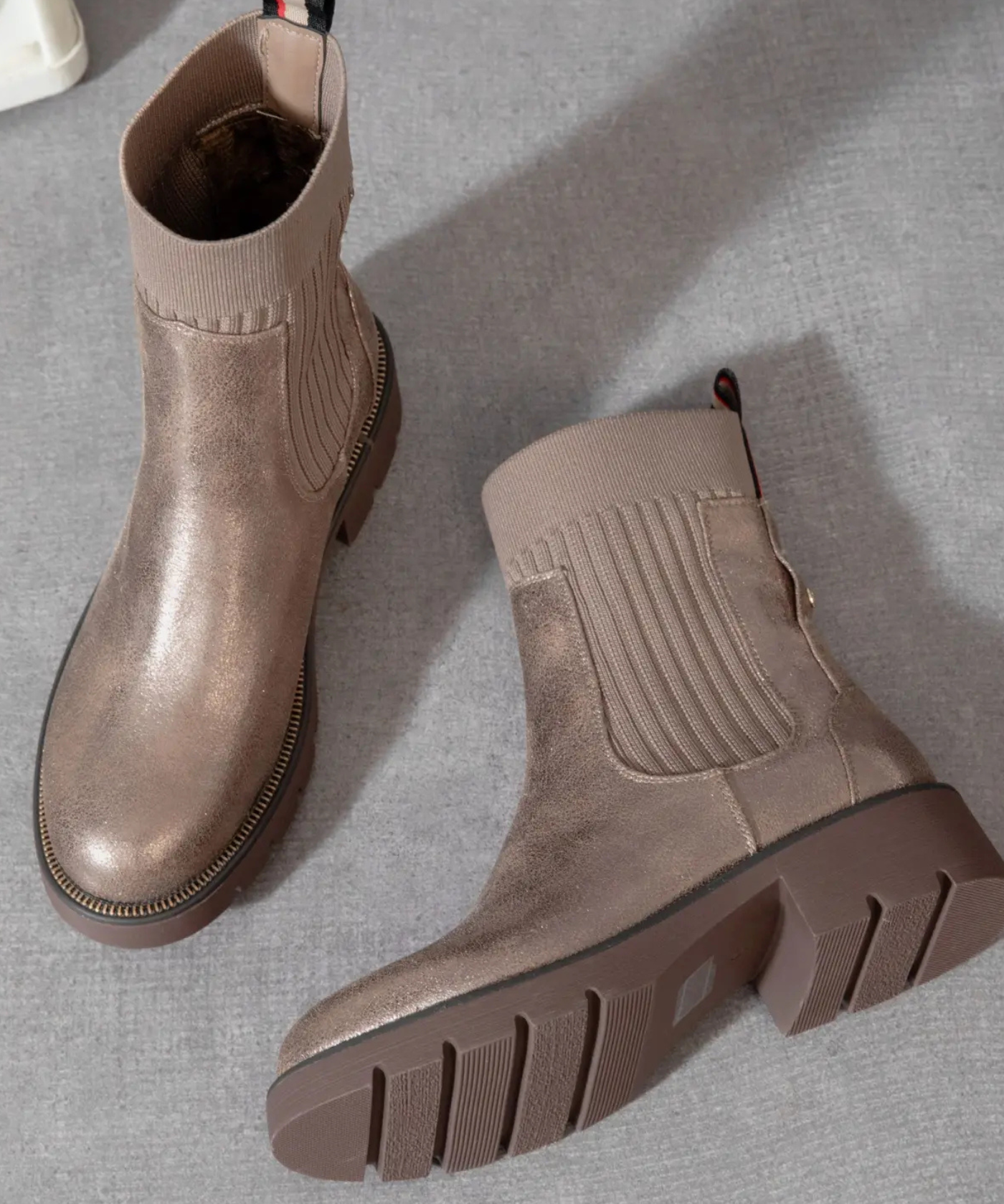 BOTTINES STYLE CHAUSSETTES – BRONZE MÉTALLISÉ - Casualmode.fr