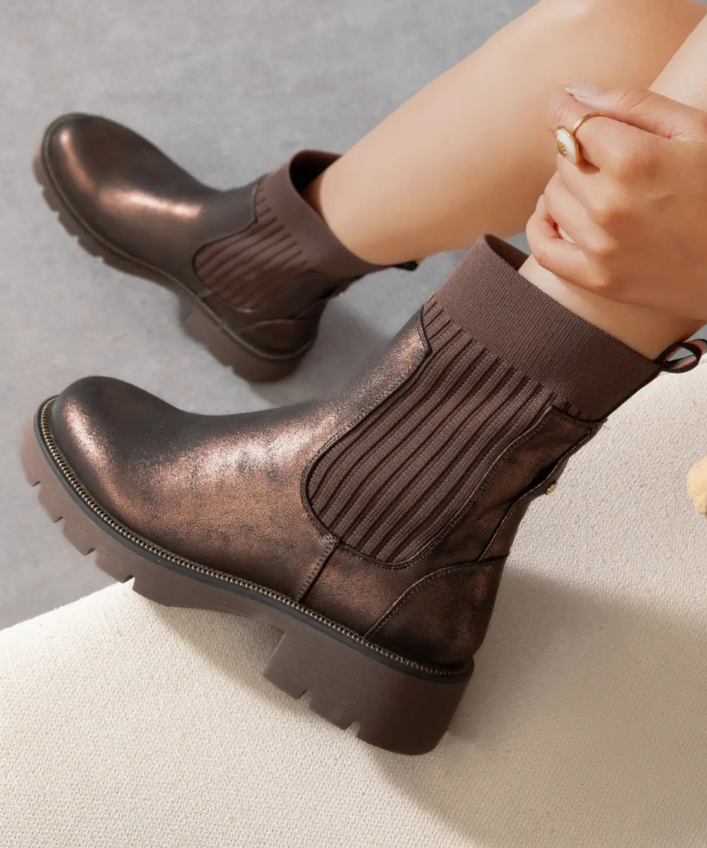 BOTTINES MARRON STYLE CHAUSSETTE – SEMELLE CRANTÉE - Casualmode.fr
