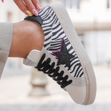 BASKETS IMPRIMÉ ZÈBRE AVEC ÉTOILE PAILLETÉE NOIRE