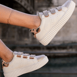 Basket femme blanche et léopard à scratch - CL42 LEO - Casualmode.fr