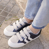 Basket femme bleue à paillettes scratch - CL57 BLUE - Casualmode.fr
