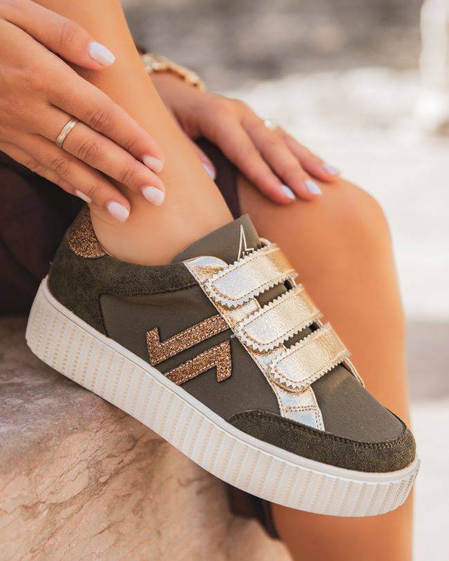 Basket femme kaki à scratch - CLE01 GREEN - Casualmode.fr