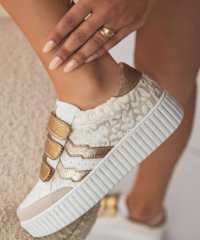 Basket femme dorée léopard et blanche à scratch - CL60 GOLD - Casualmode.fr